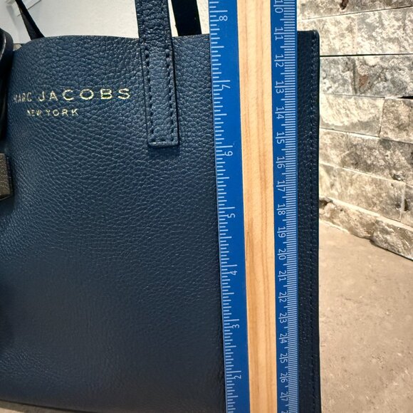 AUTH Marc Jacobs Mini Grind Tote Navy Pebbled Leather w/ Lock/Key Charms & COA - Picture 6 of 13
